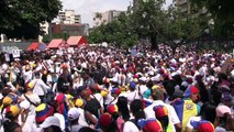 Venezolanas contra represión y otras ven 