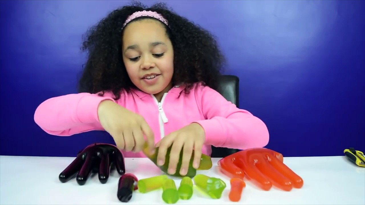 Kids vs Food DIY Giant Gummy Candy Hulk Bad Baby Bottle Hello Kitty Play Doh Bucket