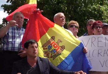 Moldovans Show Public Anger at Proposals to Change Electoral System
