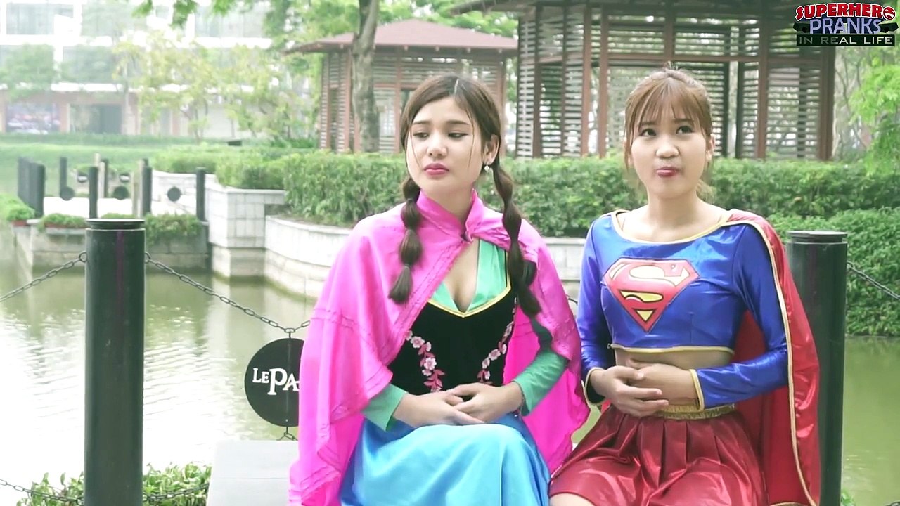 Frozen elsa Anna vs Supergirl Prank Steal Superman! Maleficent and Joker do Anna crying superheroes