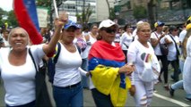 Venezuelan women rally against Nicolas Maduro