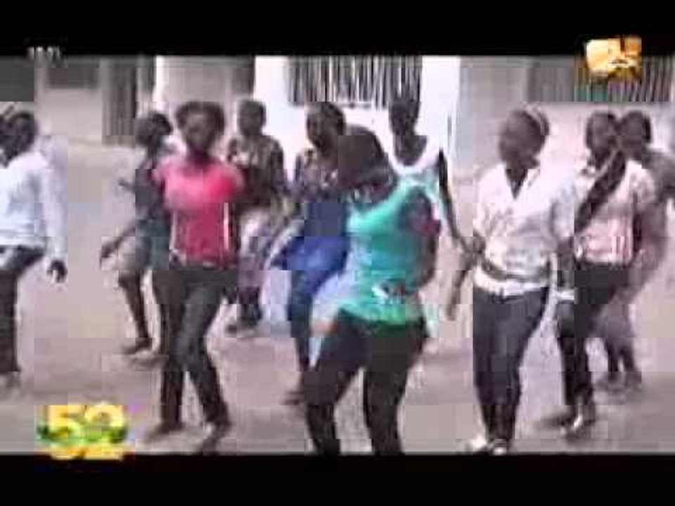 nostalgie des majorettes au défilé du 04 avril