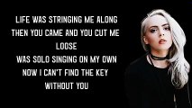 Madilyn Bailey - Symphony [Lyrics]