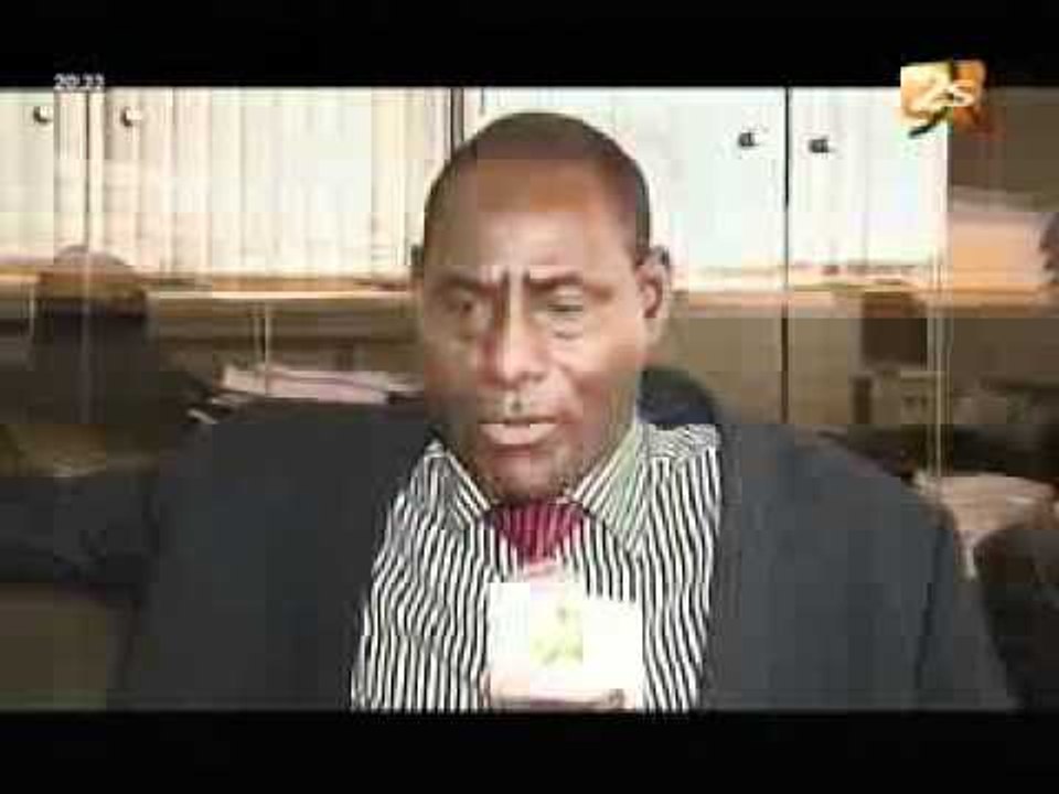 Employés et employeurs devant leur petits écrans pour suivre les cérémonies   jt du 02 avril