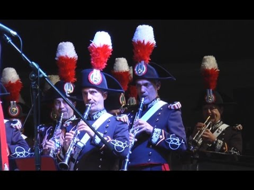 Napoli - La Banda dell'Arma dei Carabinieri rende omaggio a Totò (06.05.17)
