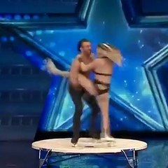 ایک خطرناک کھیل جسے دیکھتے ہوۓہر پل سانس تھم سی جاۓ۔