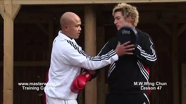 Wing Chun for beginners lesson 47Block, cover and Chop to the neck (Pad Work)