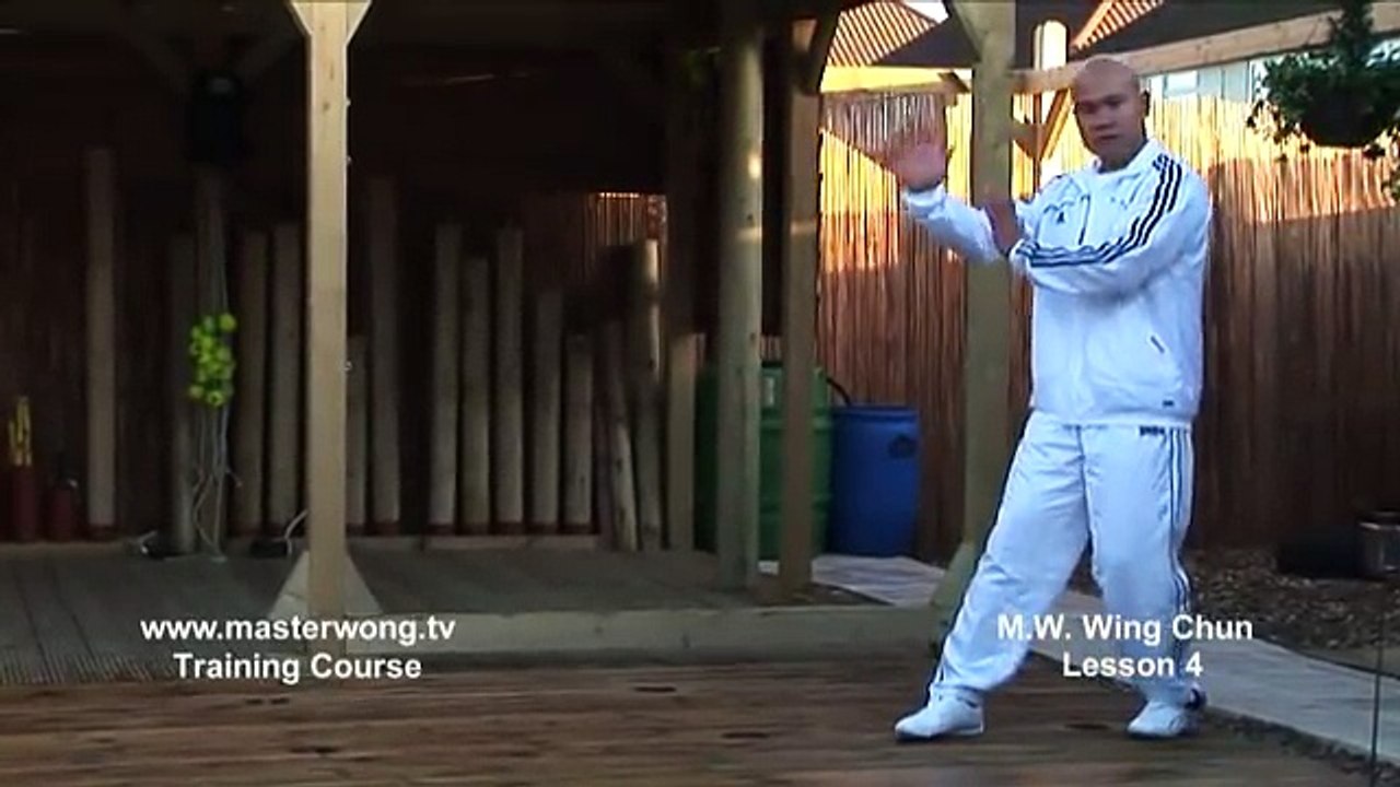 Wing Chun for beginner lesson 4 basic leg exercise moving forward changing sides