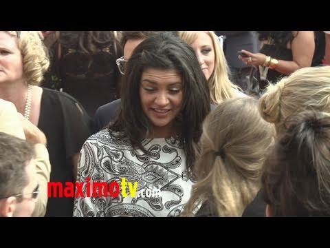 Jessica Szohr at 2011 MTV MOVIE AWARDS Red Carpet