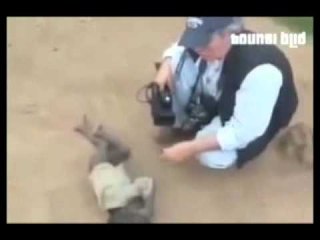 المصور يبكي عند التصوير , ياإمة المليار مسلم