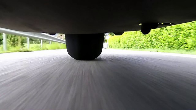 Caméra embarquée sous une Goldwing - Vue sur le pneu arrière