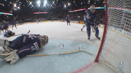 Hockey sur Glace - Championnat du monde - La PARADE incroyable de Florian Hardy !