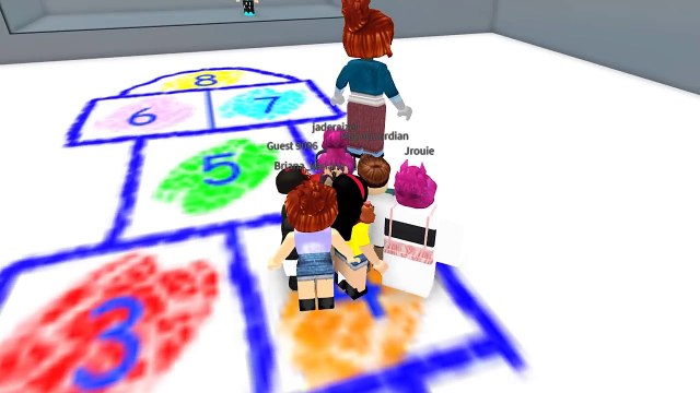 Trick or Be Tricked Roblox Super Simon Says with MicroGuardian DOLLASTIC PLAYS!