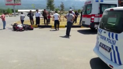 Ticari Araçla Motosiklet Çarpıştı: 2 Yaralı - Muğla