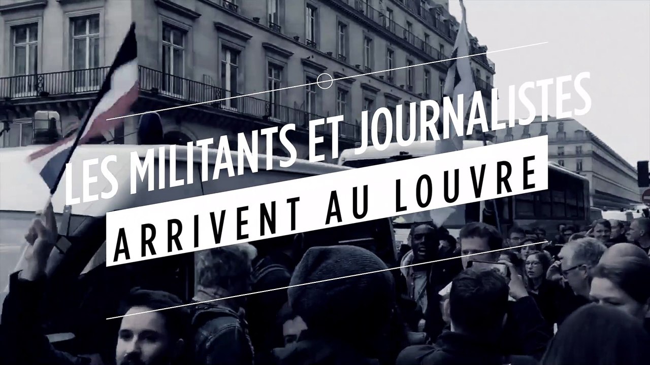Les militants En Marche! et les journalistes arrivent au Louvre