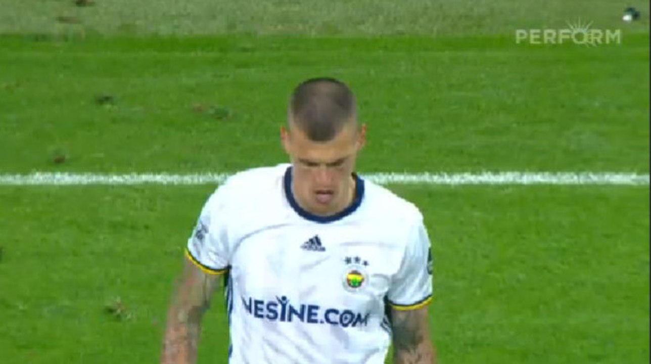 Martin Skrtel RED CARD - Besiktas vs Fenerbahce...