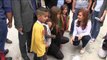 Expresidenta argentina visita un campo de refugiados en Atenas