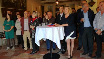 Présidentielle 2017 : réaction du FN à Saintes à l'annonce de la victoire d'Emmanuel Macron