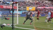 Rodney Wallace Goal HD - New York City	2-1	Atlanta United 07.05.2017