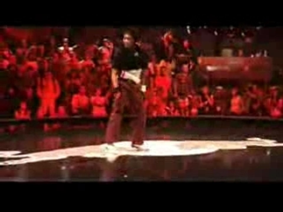 Red Bull Bc One 2007  Ronnie vs Hong 10