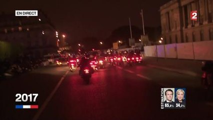 Léa Salamé se moque (gentiment) de David Pujadas !