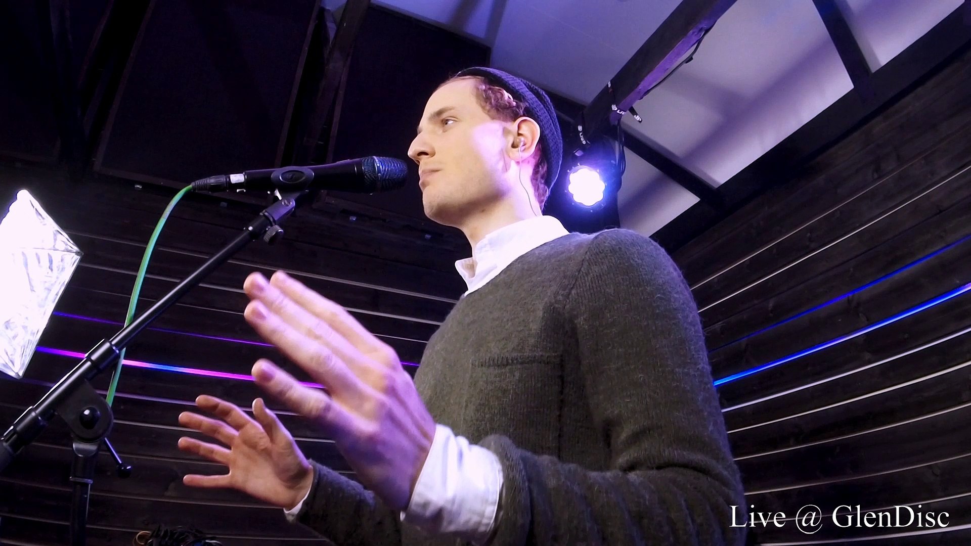 ⁣Live Performance - Erik Nielsen