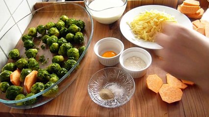 Firinda tatli patates ve brüksel lahanasi