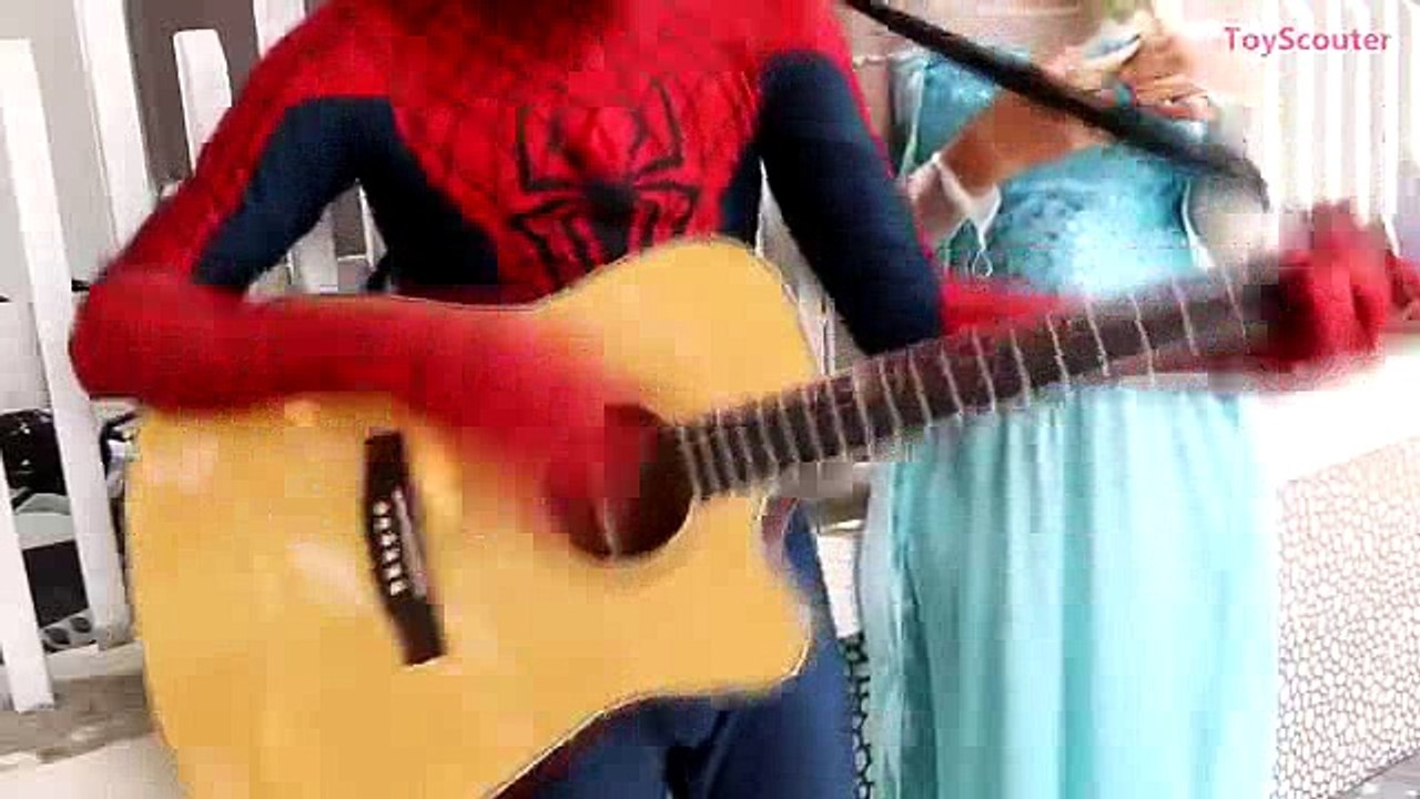 01 ELSA & SPIDERMAN vs MALEFICENT & SKELETON Co...