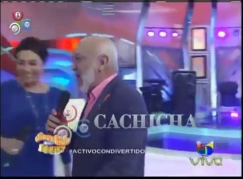 Jochy Santos Saca A Albert Mena En Vivo En Divertido Con Jochy