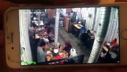 Download Video: Six armed men rob restaurant in Ampang