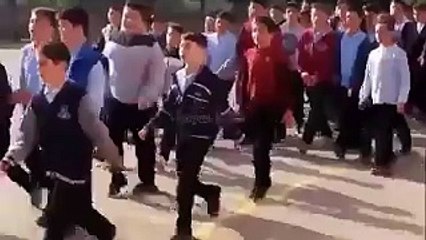 Ortaokulda salavat getirerek toplandılar