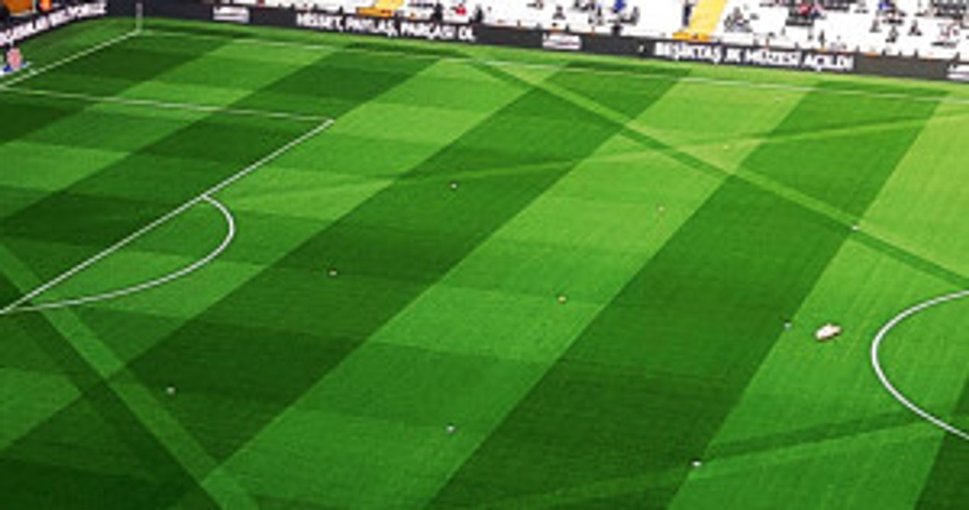 Beşiktaş, Derbi Öncesi Vodafone Arena'nın Çimlerine Özel Şekil Verdi