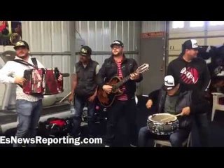 Live music and birthday cakes for Abner Mares - esnews boxing