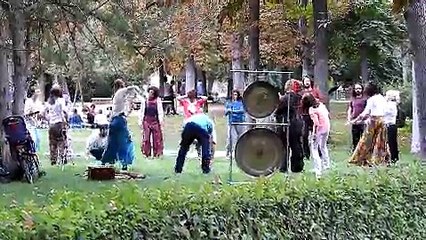 Sokak Ortasında Twerk Yapan Kız