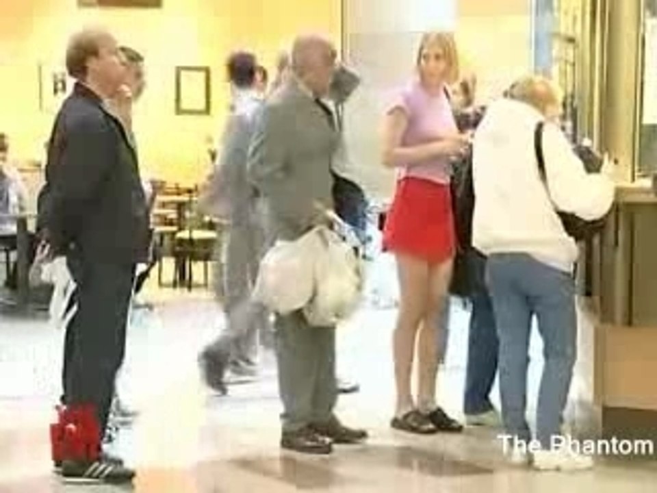 Main aux Fesses,Caméra Cachée