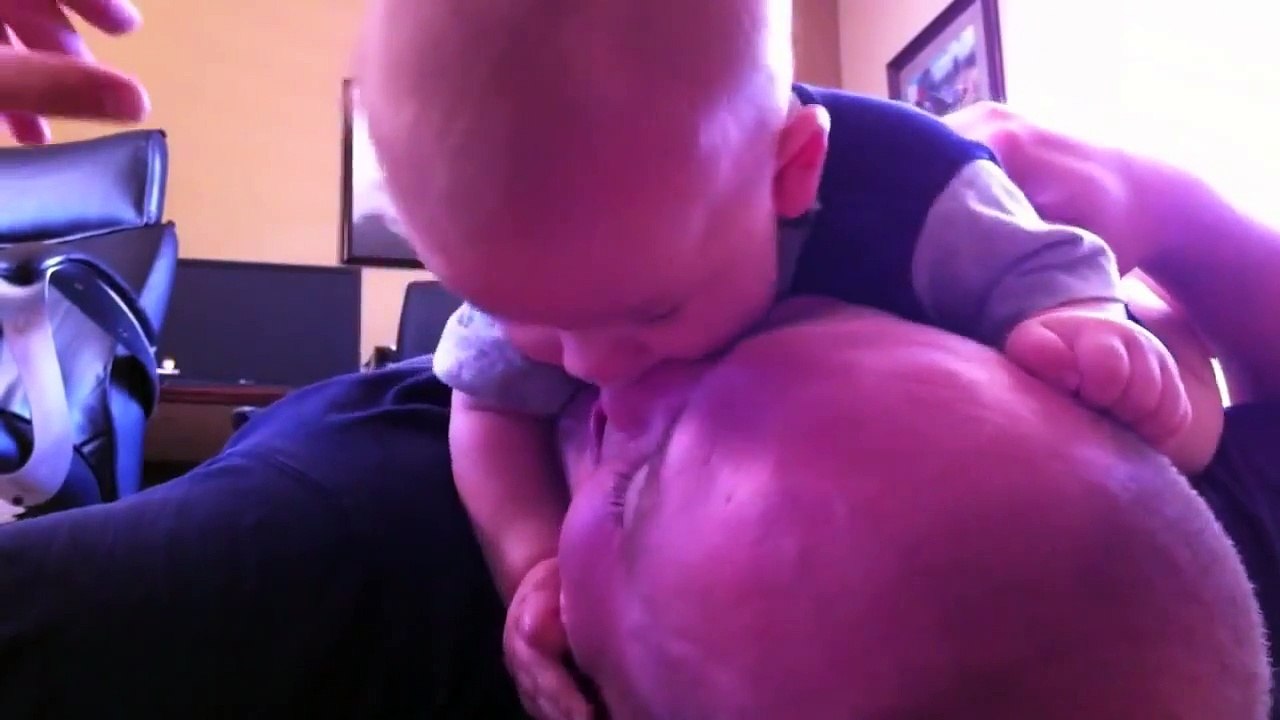 L'attaque du bébé mangeur de visage... Pret pour Walking Dead