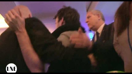 Marine Le Pen : un journaliste violemment expulsé de sa soirée post-élection (vidéo)