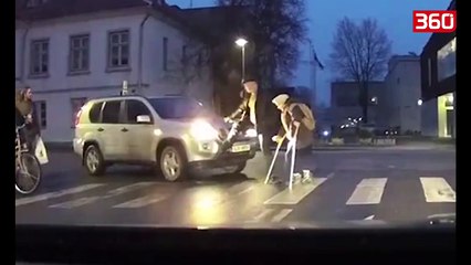 U perpoq te ndihmonte gruan e vjeter por gjithcka i shkon keq (360video)