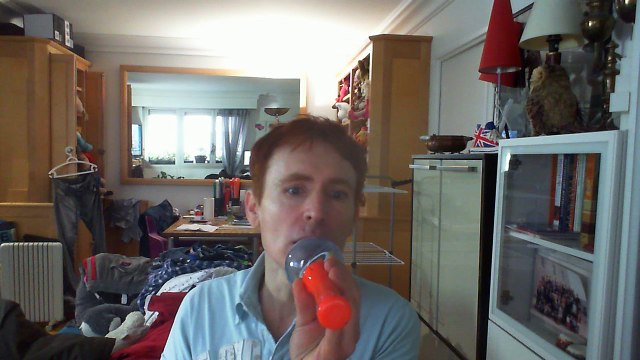 Wiwi égratigne what if de Kate Winslet