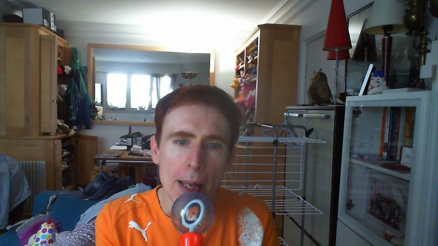 Wiwi égratigne la loi du marché de Cyril Mokaiesh & Bernard Lavilliers