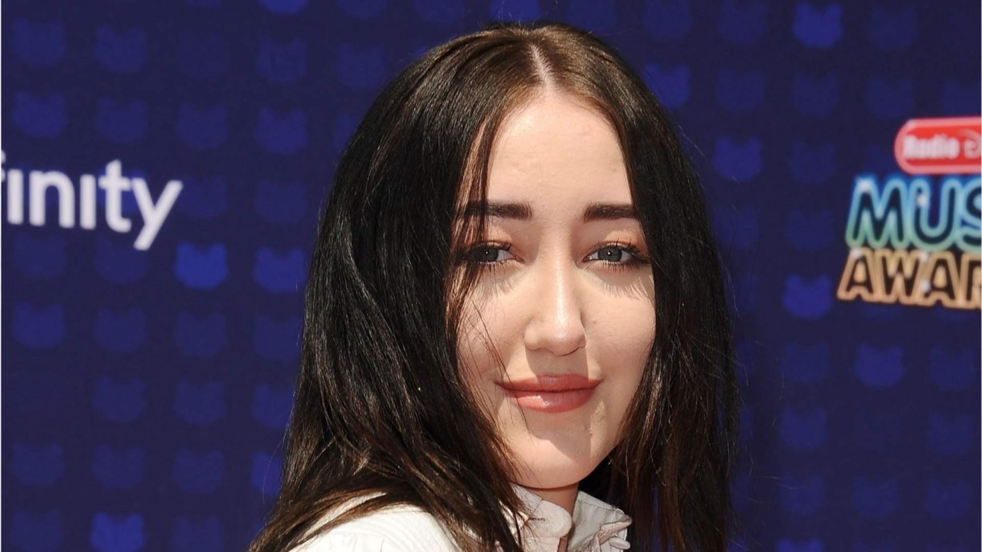 Noah Cyrus Gives Shout Out To Dad