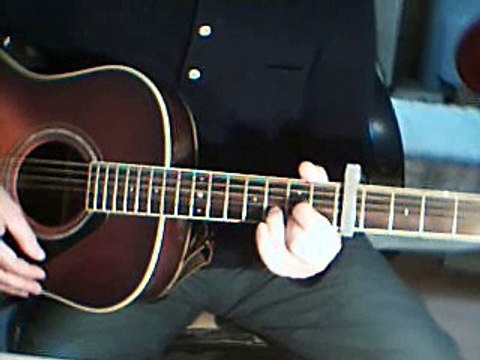 Apprentissage à la guitare de( Mistral Gagnant )de Renaud.