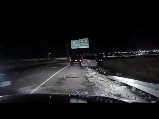 Motorists Move Off Shoulder Just in Time to Avoid Crash