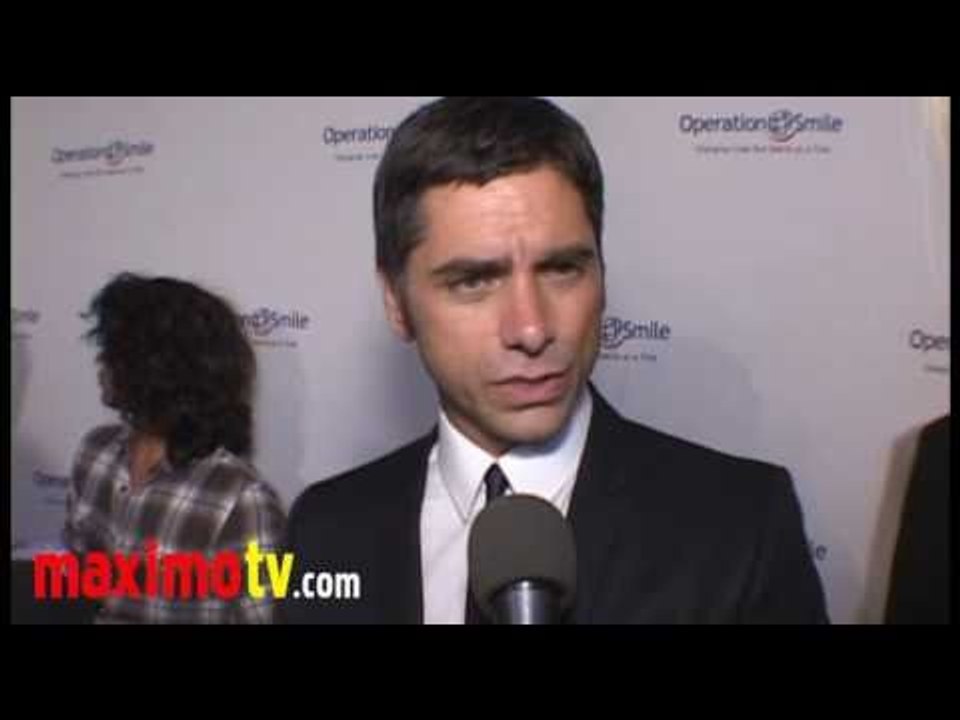 John Stamos (Glee) Interview at Operation Smile Gala 2010