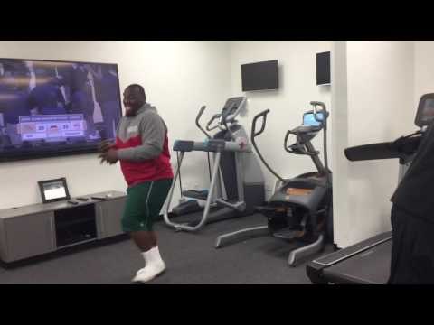 Andre Tabiti and the boxing goon at mayweather boxing club - esnews boxing