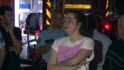 Komşularının Araçlarını Benzin Dökerek Yaktı