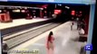 Girl jumps in front of Delhi metro train and commits suicide -Watch video