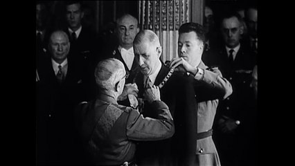 Investiture du premier président de la Ve République