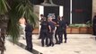 Bursa Adliyesi Önünde Bıçaklı Şovu Polis Önledi