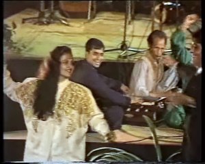 videoplayback A GREAT memories of SKMCH imran khan, arif lohar -abida perveen